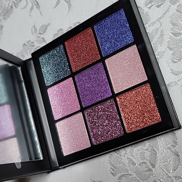 HUDA BEAUTY Other - Huda "Gemstone Obsessions" Eyeshadow Palette
